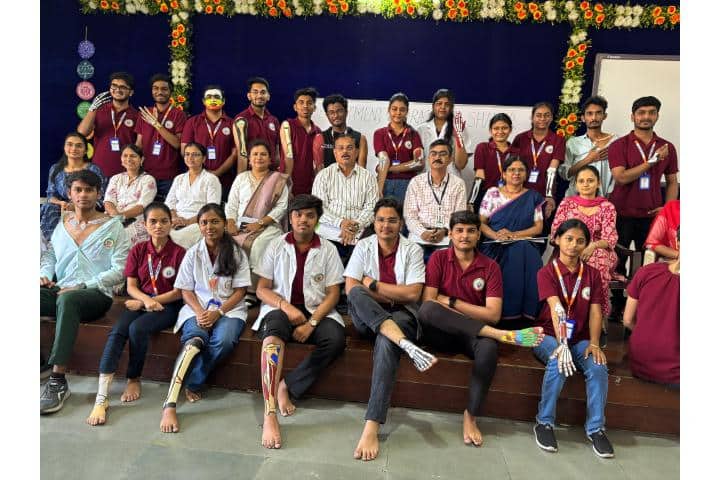 Indutai Gaikwad Patil Ayurved College campus in Nagpur, Maharashtra, India — photo 2