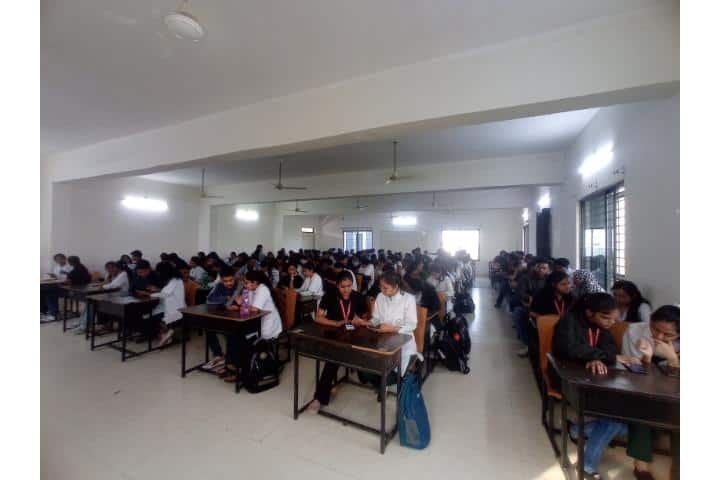 Indutai Gaikwad Patil Ayurved College campus in Nagpur, Maharashtra, India — photo 4