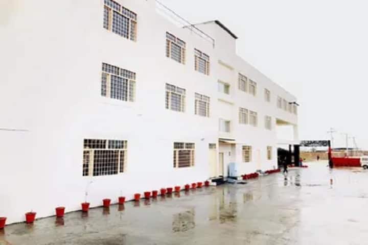 Sushila Institute of Medical Sciences campus in Dehradun, Uttarakhand, India — photo 2