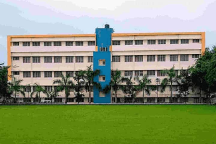 Pimpri Chinchwad College of Arts campus in Pune, Maharashtra, India — photo 1