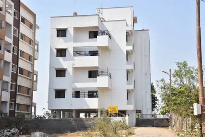Pimpri Chinchwad College of Arts campus in Pune, Maharashtra, India — photo 3