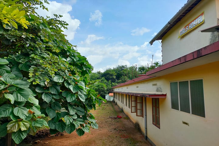 Jayasree Arts and Science College campus in Pulpally, Kerala, India — photo 3