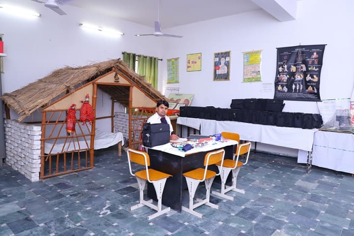 Pushpanjali College of Nursing campus in Agra, Uttar Pradesh, India — photo 4