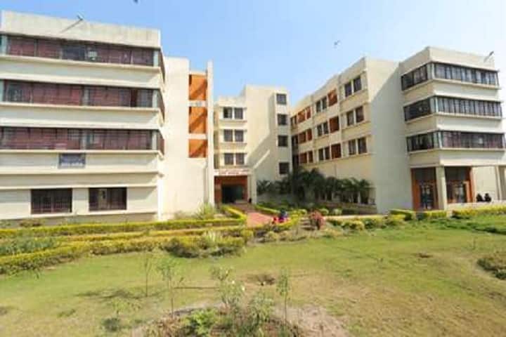Piren's Institute of Computer Technology campus in Ahmednagar, Maharashtra, India — photo 3