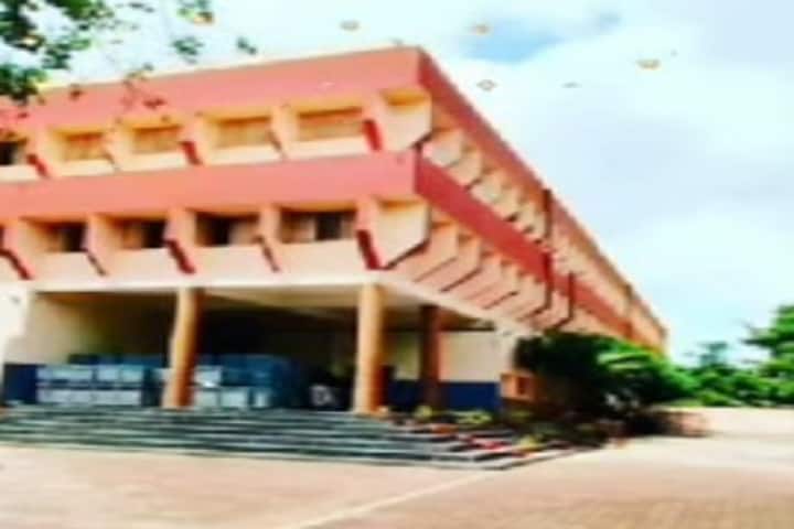 Shri Jain Vidya Prasarak Mandal Sangavi Keshri Arts and Commerce College campus in Pune, Maharashtra, India — photo 1