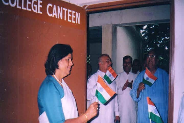 Dr Babasaheb Ambedkar Commerce and Maharshi Vitthal Ramji Shinde Arts College campus in Pune, Maharashtra, India — photo 4