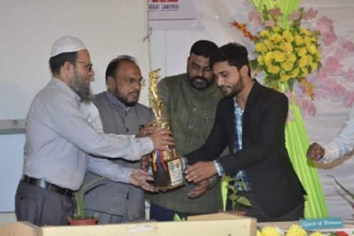 Al Farooque Unani Medical College, Indore campus photo