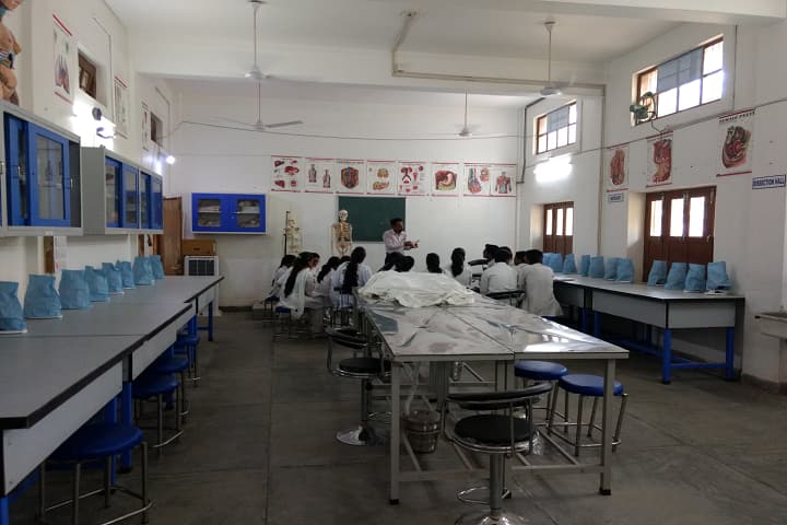 Dayalbagh Homoeopathic Medical College campus in Agra, Uttar Pradesh, India — photo 6