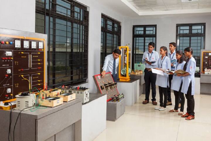 Sanjay Ghodawat Polytechnic campus in Kolhapur, Maharashtra, India — photo 5