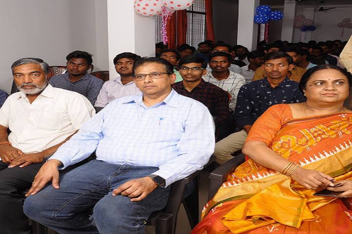 Vani Niketan Institute of Management Studies campus in Karimnagar, Telangana, India — photo 1