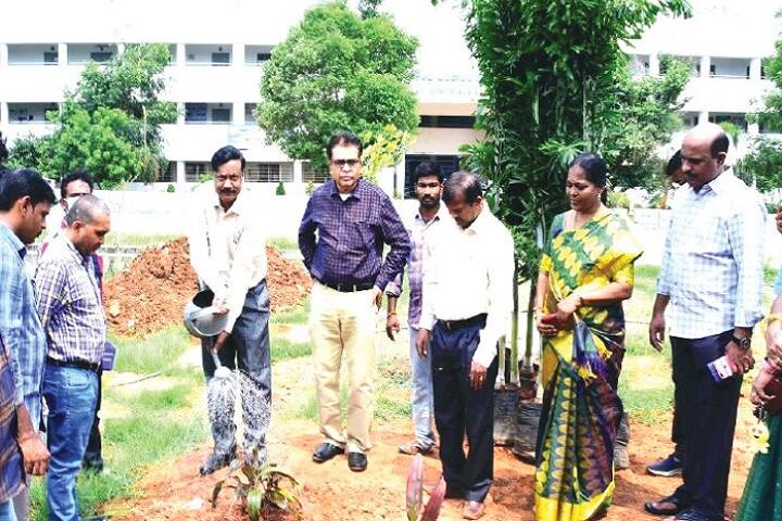 University College of Science and Technology campus in Rajahmundry, Andhra Pradesh, India — photo 5