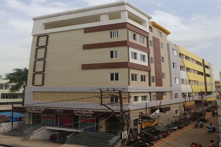 Rao's Institute of Management Studies campus in Nellore, Andhra Pradesh, India — photo 1