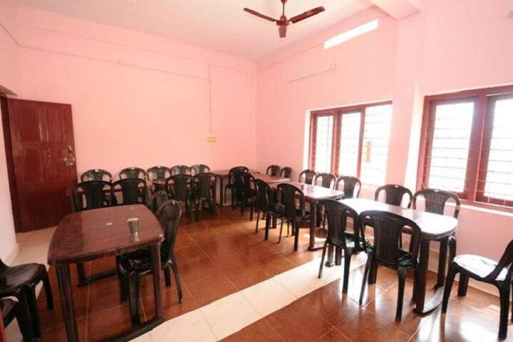 Baselius College campus in Kottayam, Kerala, India — photo 6