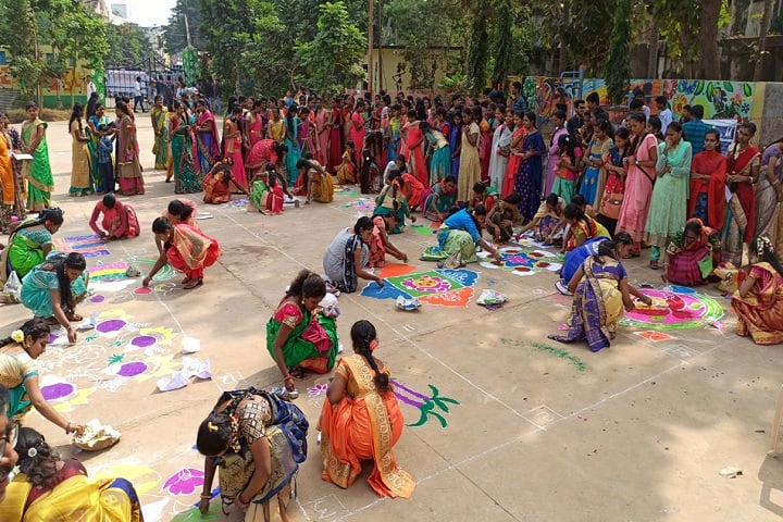 Dadi Veerunaidu College campus in Anakapalle, Andhra Pradesh, India — photo 5