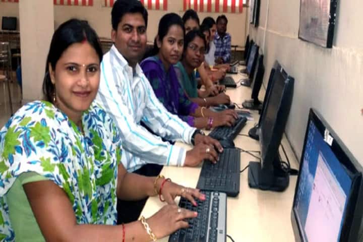 Durga Mahavidyalaya campus in Raipur, Chhattisgarh, India — photo 3