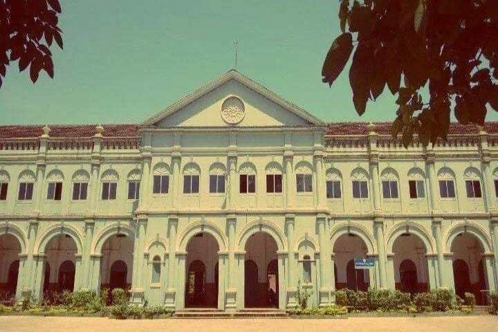 St Aloysius campus in Mangalore, Karnataka, India — photo 2
