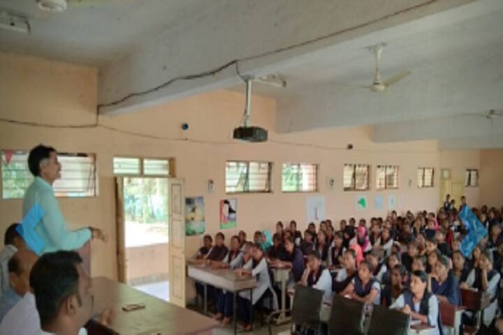 Government First Grade College campus in Yadgir, Karnataka, India — photo 6
