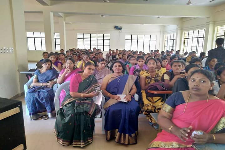 Government First Grade College for Women campus in Chikballapur, Karnataka, India — photo 3