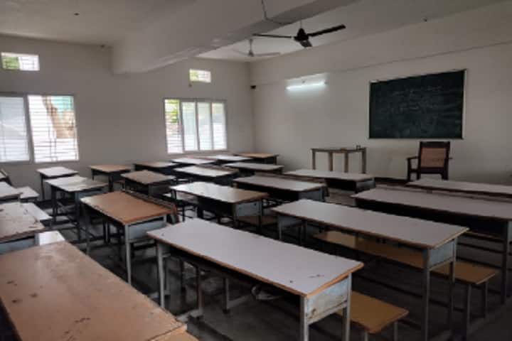 Sri Prasunna College of Law campus in Kurnool, Andhra Pradesh, India — photo 3
