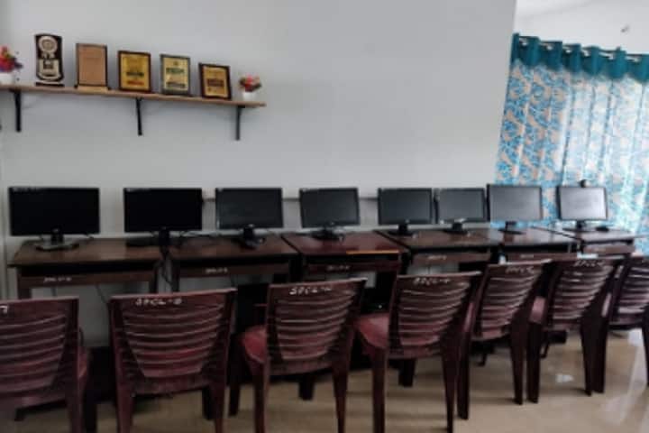 Sri Prasunna College of Law campus in Kurnool, Andhra Pradesh, India — photo 4