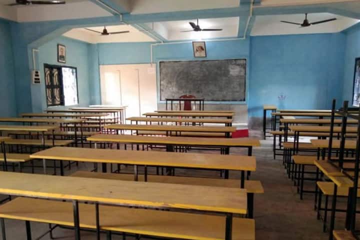 Tarapada Dey Educational Institution campus in Purba Bardhaman, West Bengal, India — photo 2
