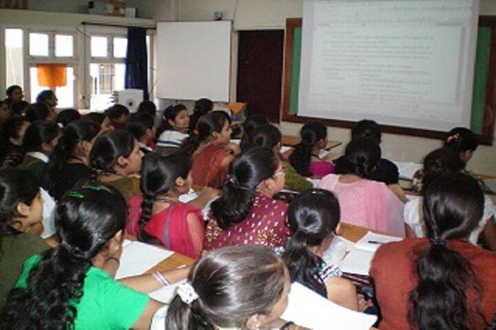 Smt Tanuben and Dr Manubhai Trivedi College of Information Science campus in Surat, Gujarat, India — photo 2