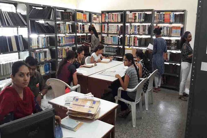 Smt Tanuben and Dr Manubhai Trivedi College of Information Science campus in Surat, Gujarat, India — photo 3