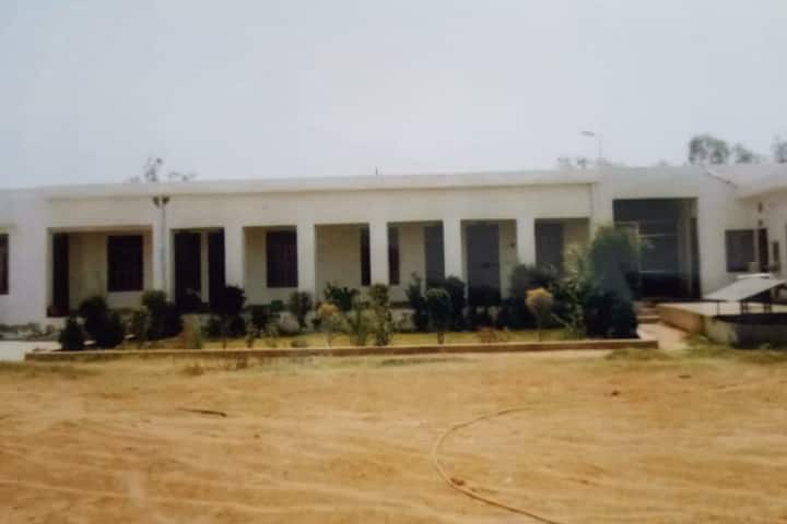 Shri Baba Laxmandas College campus in Bharatpur, Rajasthan, India — photo 1