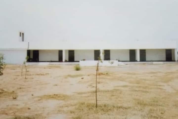 Shri Baba Laxmandas College campus in Bharatpur, Rajasthan, India — photo 2