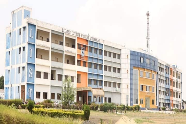 Laxmipati College campus in Bhopal, Madhya Pradesh, India — photo 1