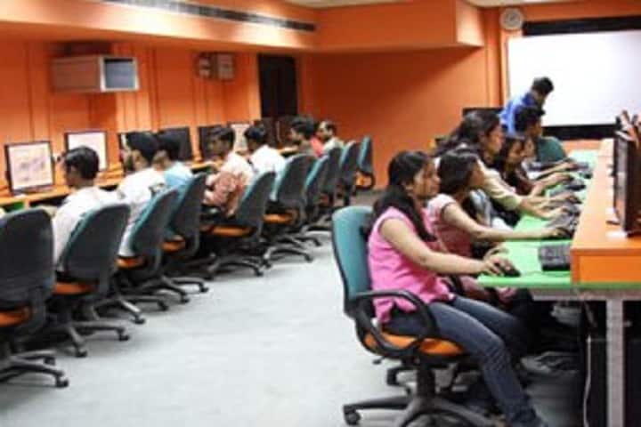 Jagran Institute of Management and Mass Communication campus in Noida, Uttar Pradesh, India — photo 5