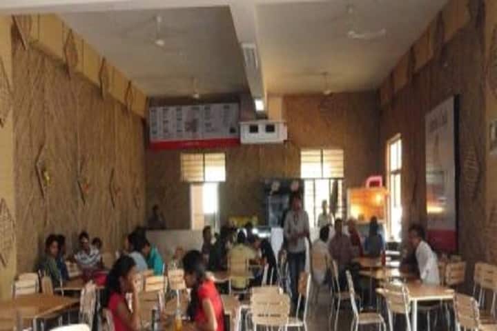Axis Institute of Fashion Technology campus in Kanpur, Uttar Pradesh, India — photo 3