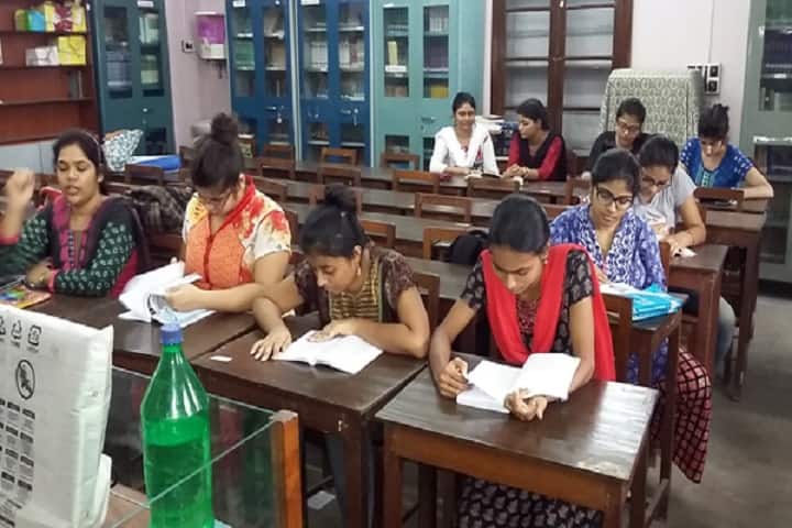 Calcutta Girls BT College campus in Kolkata, West Bengal, India — photo 2