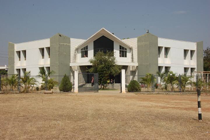 KLE Society's Gudleppa Hallikeri College campus in Haveri, Karnataka, India — photo 1