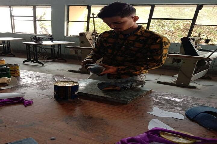 Government Institute of Leather and Footwear Technology campus in Jalandhar, Punjab, India — photo 4