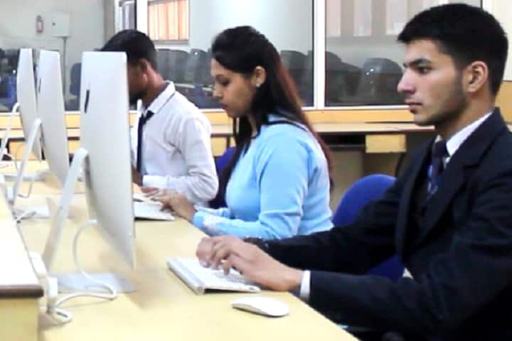 RIMT Institute of Engineering and Technology campus in Mandi Gobindgarh, Punjab, India — photo 2