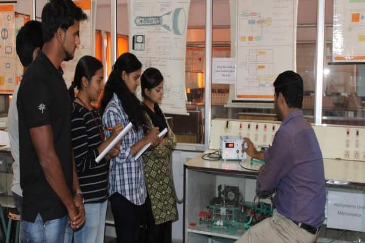 Dr JJ Magdum College of Engineering campus in Jaysingpur, Maharashtra, India — photo 2