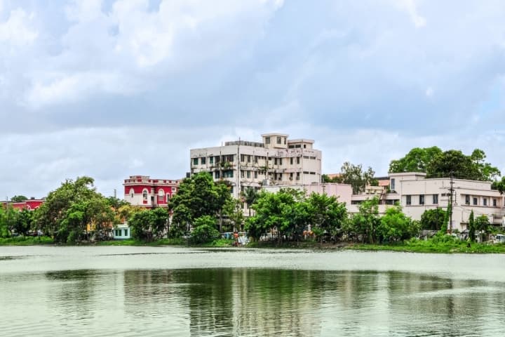 Burdwan Medical College campus in Burdwan, West Bengal, India — photo 3