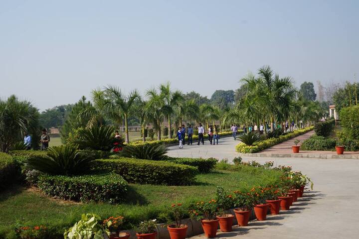 Shree Ganpati Institute of Technology, Ghaziabad campus in Lakhan, Uttar Pradesh, India
