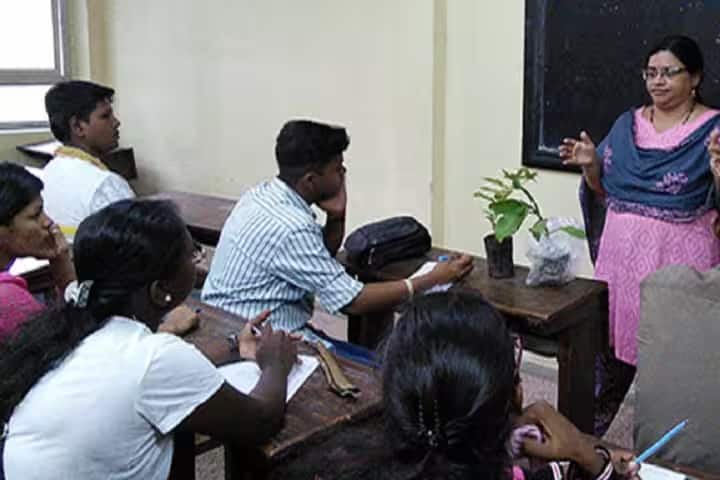 Maharshi Dayanand College of Arts Science and Commerce campus in Mumbai, Maharashtra, India — photo 2