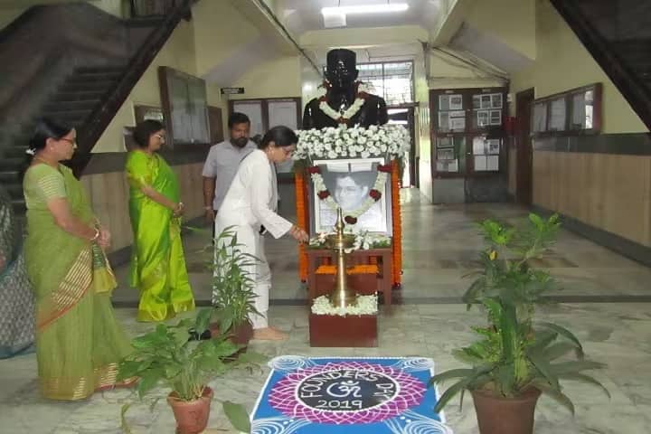 Maharshi Dayanand College of Arts Science and Commerce campus in Mumbai, Maharashtra, India — photo 6