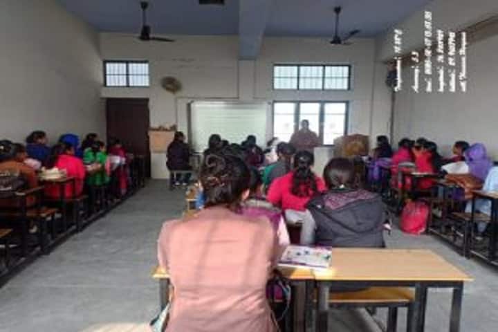 Dayanand Mahila Mahavidyalaya campus in Kurukshetra, Haryana, India — photo 2