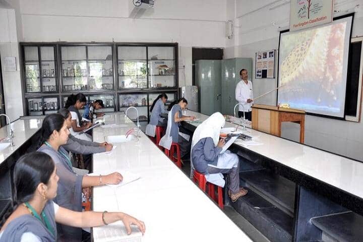 Karmaveer Shantarmbapu Kondaji Wavare Arts Science and Commerce College campus in Nashik, Maharashtra, India — photo 2