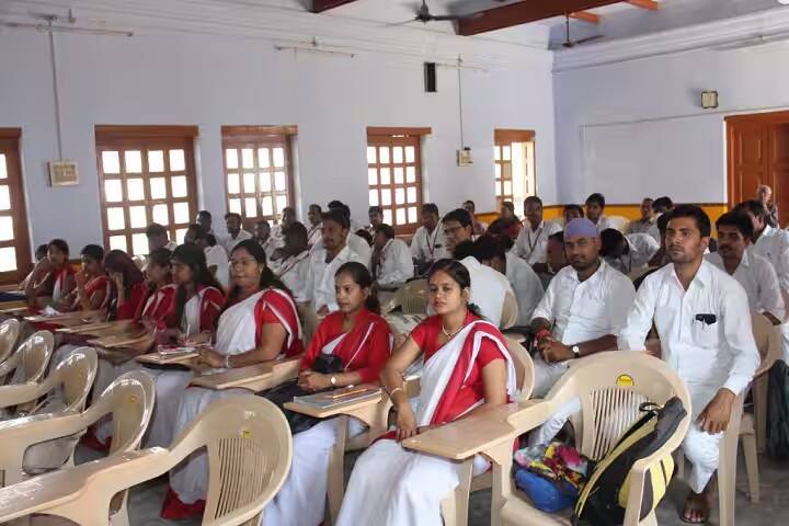 KBPG College campus in Mirzapur, Uttar Pradesh, India — photo 3