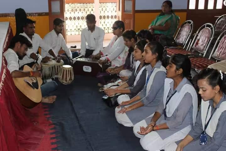KBPG College campus in Mirzapur, Uttar Pradesh, India — photo 5