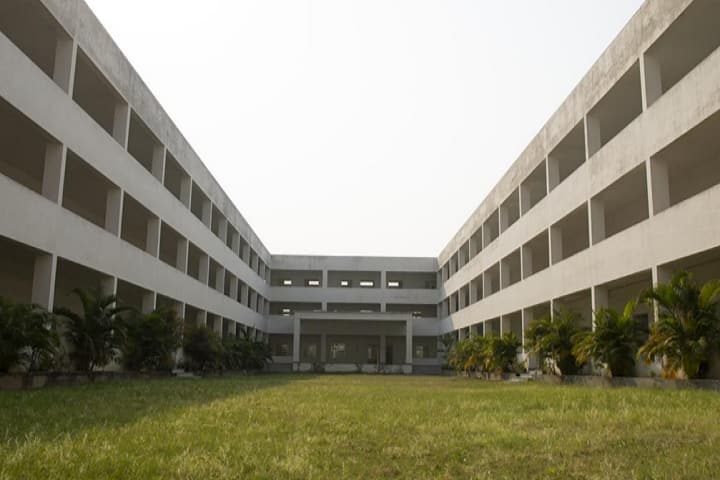 CPM Arts and Science College, Sarangarh campus in Sarangarh, Chhattisgarh, India