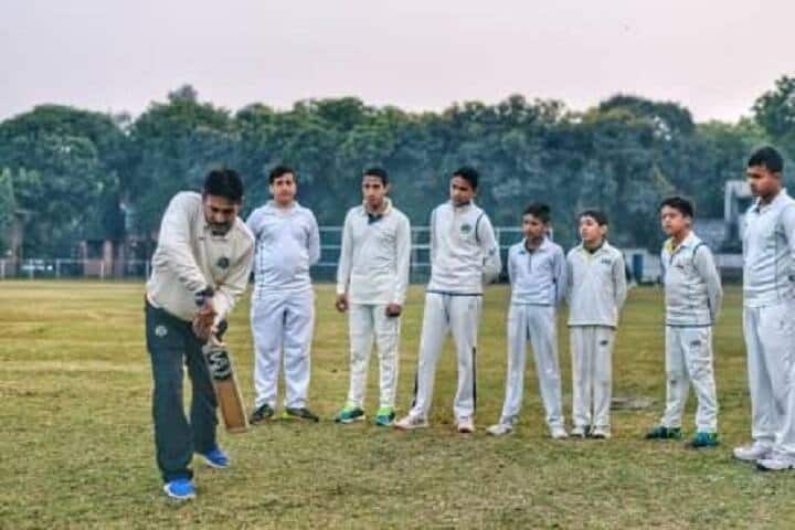 Pt Mahaveer Prasad Tripathi PG College campus in Mirzapur, Uttar Pradesh, India — photo 3