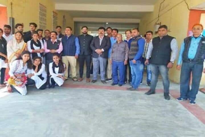 Pt Mahaveer Prasad Tripathi PG College campus in Mirzapur, Uttar Pradesh, India — photo 6