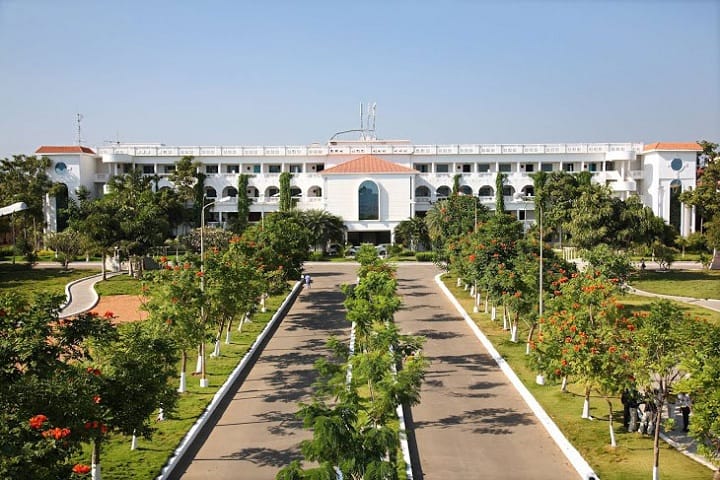Dhanalakshmi Srinivasan Engineering College, Perambalur campus in Perambalur, Tamil Nadu, India