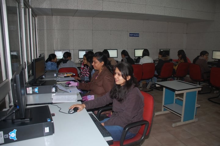 IGDTUW Delhi campus in New Delhi, Delhi, India — photo 6